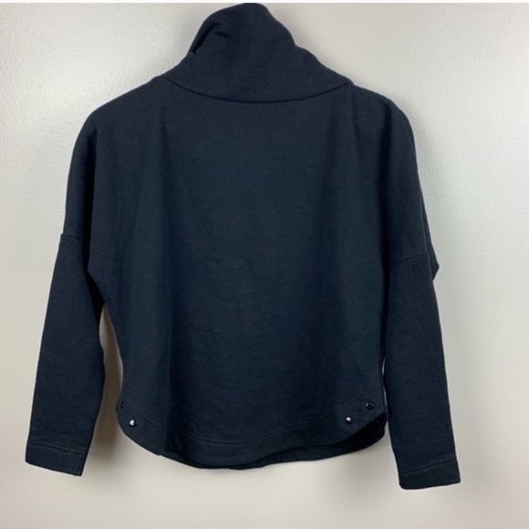 FABLETICS Black "Peary" Snap Shoulder Funnel Neck Crop Pullover Sweatshirt L - Picture 4 of 8